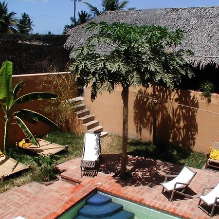 Bed and Breakfast Patio Dos Quintalinhos - Casa Di Gabriele Isla de Mozambique Exterior foto